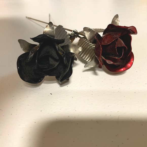 Forever Roses - Picture 2 of 4
